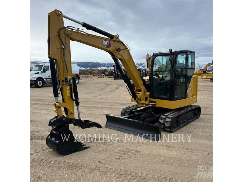CAT 306 حفارات زحافة