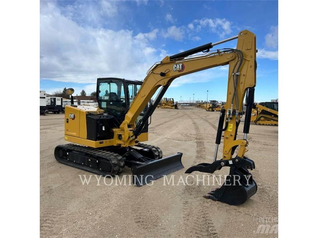 CAT 306 حفارات زحافة