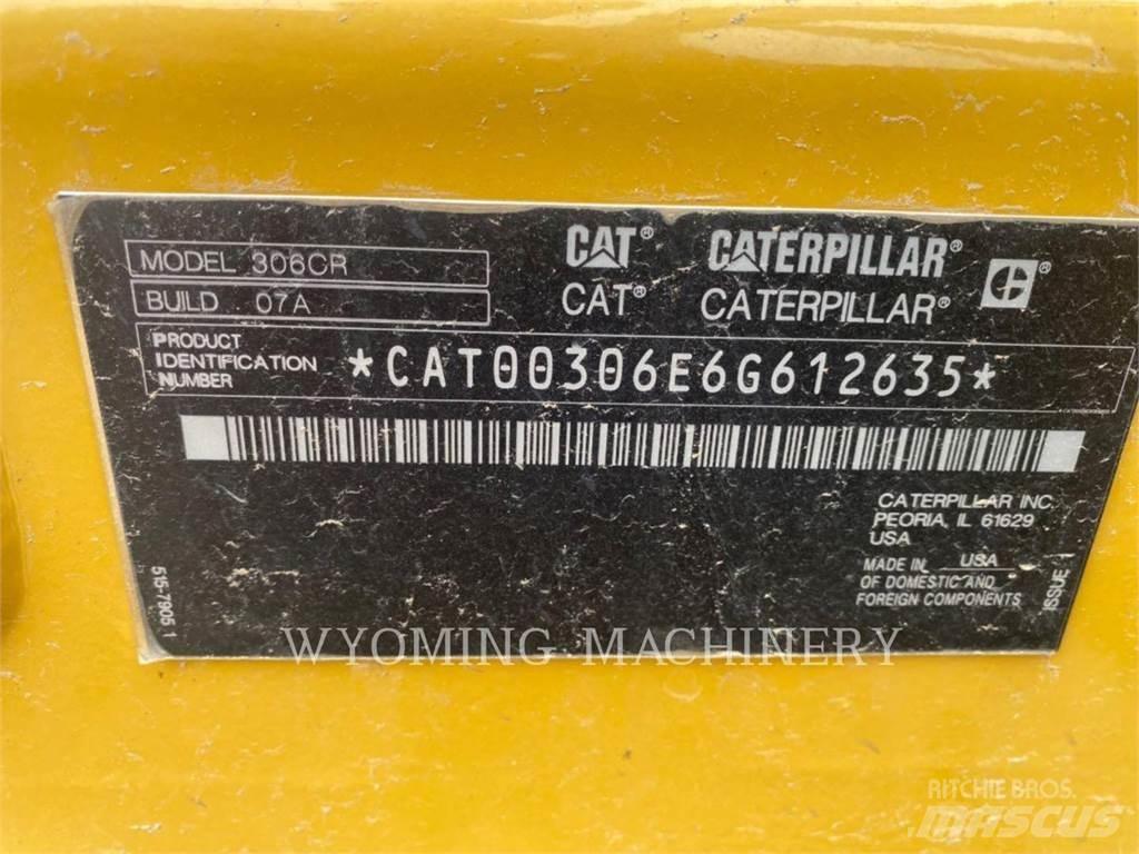 CAT 306 حفارات زحافة