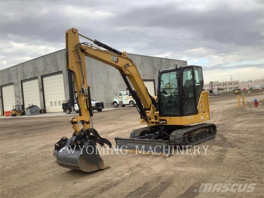 CAT 306 حفارات زحافة