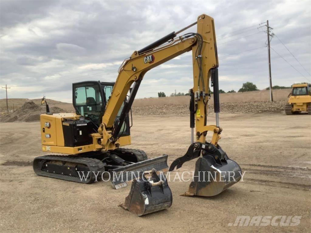 CAT 306 حفارات زحافة