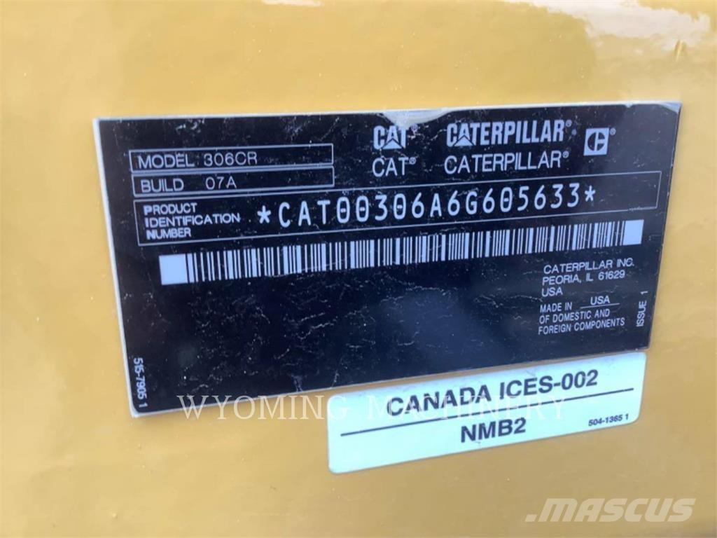CAT 306 حفارات زحافة
