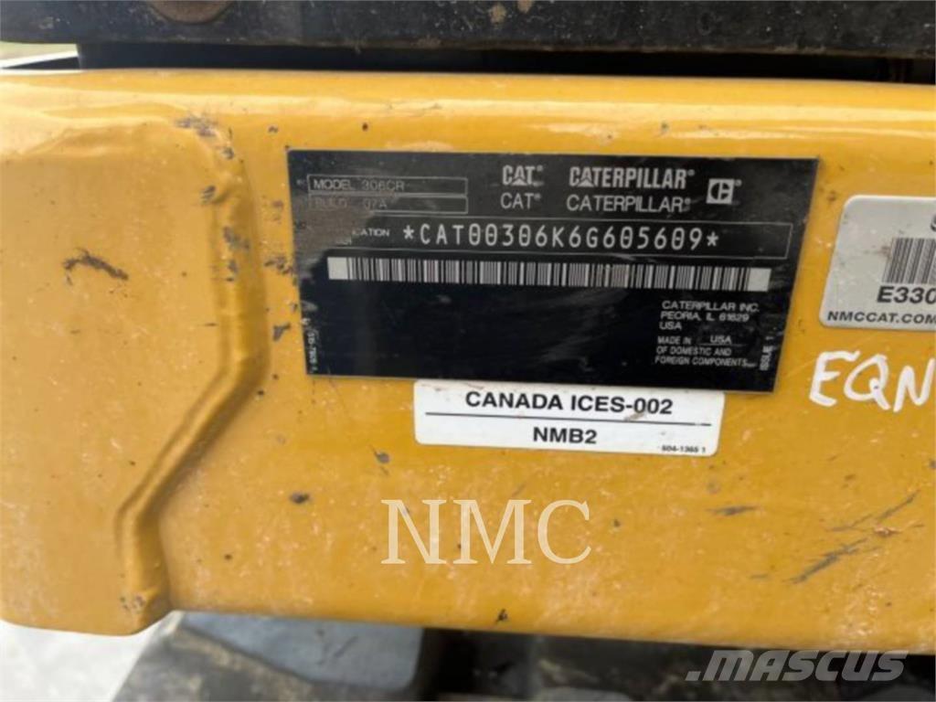 CAT 306 حفارات زحافة