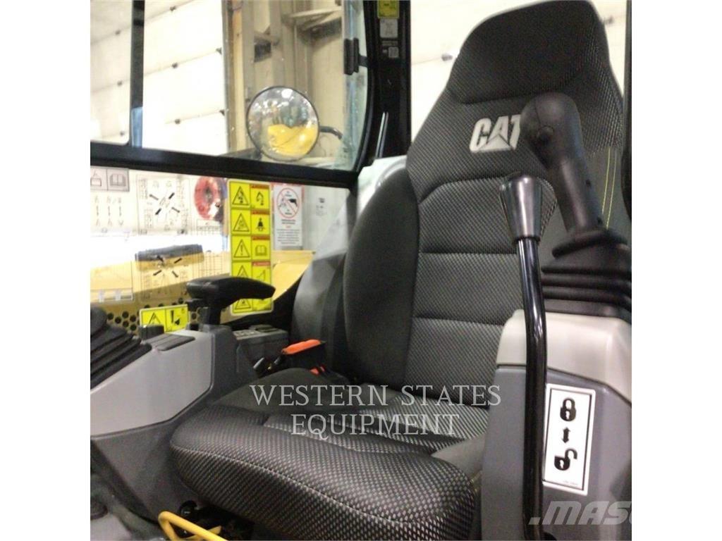CAT 306 حفارات زحافة
