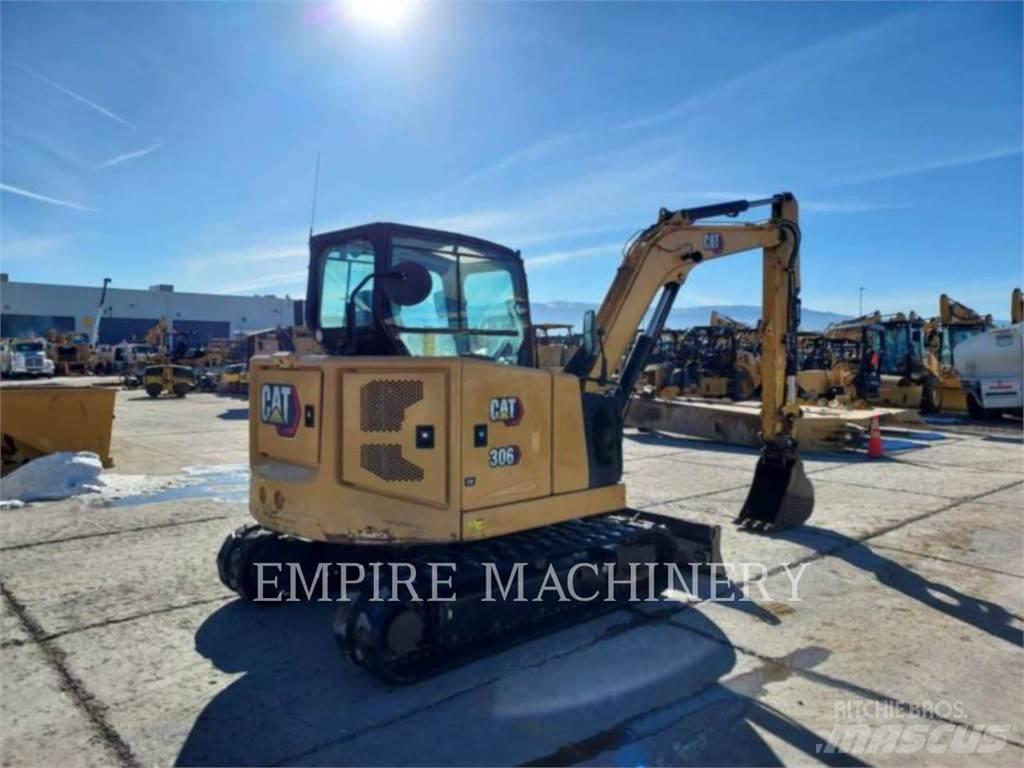 CAT 306-07 CA حفارات زحافة