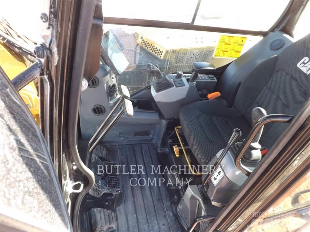 CAT 306-07A حفارات زحافة