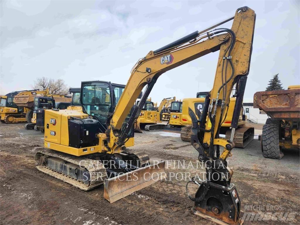 CAT 306 07A CR حفارات زحافة