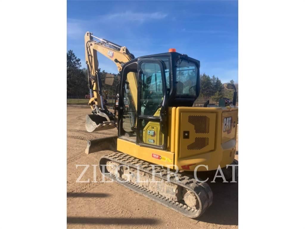 CAT 306-07CR حفارات زحافة