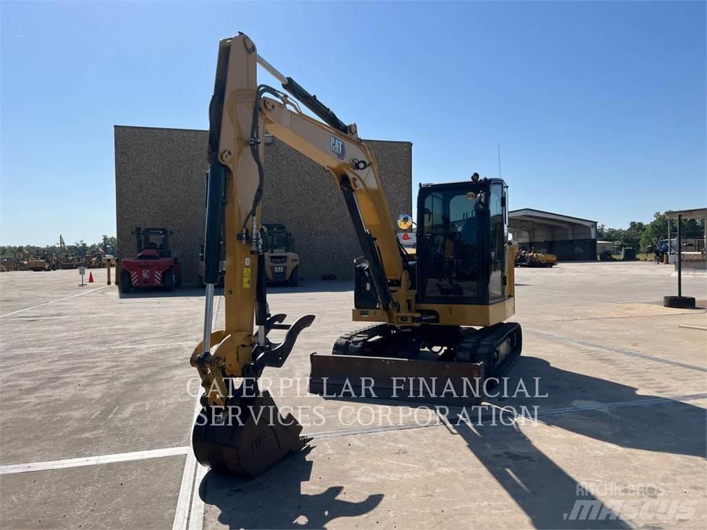 CAT 306-07CR حفارات زحافة