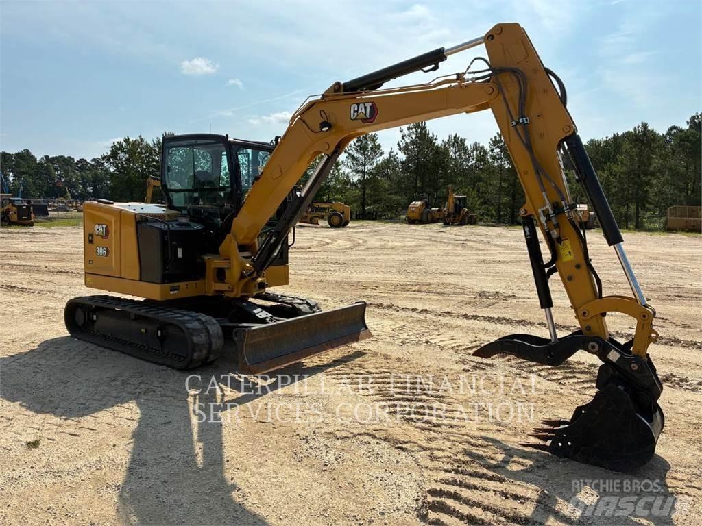 CAT 306-07CR حفارات زحافة