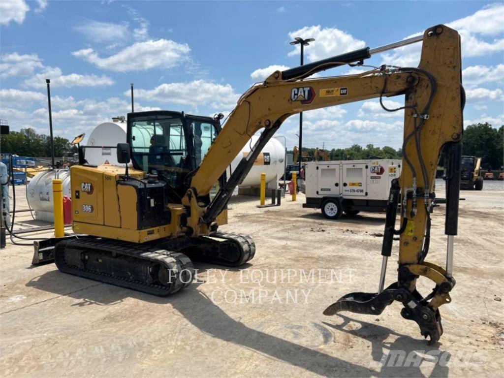 CAT 306-07CRLC حفارات زحافة