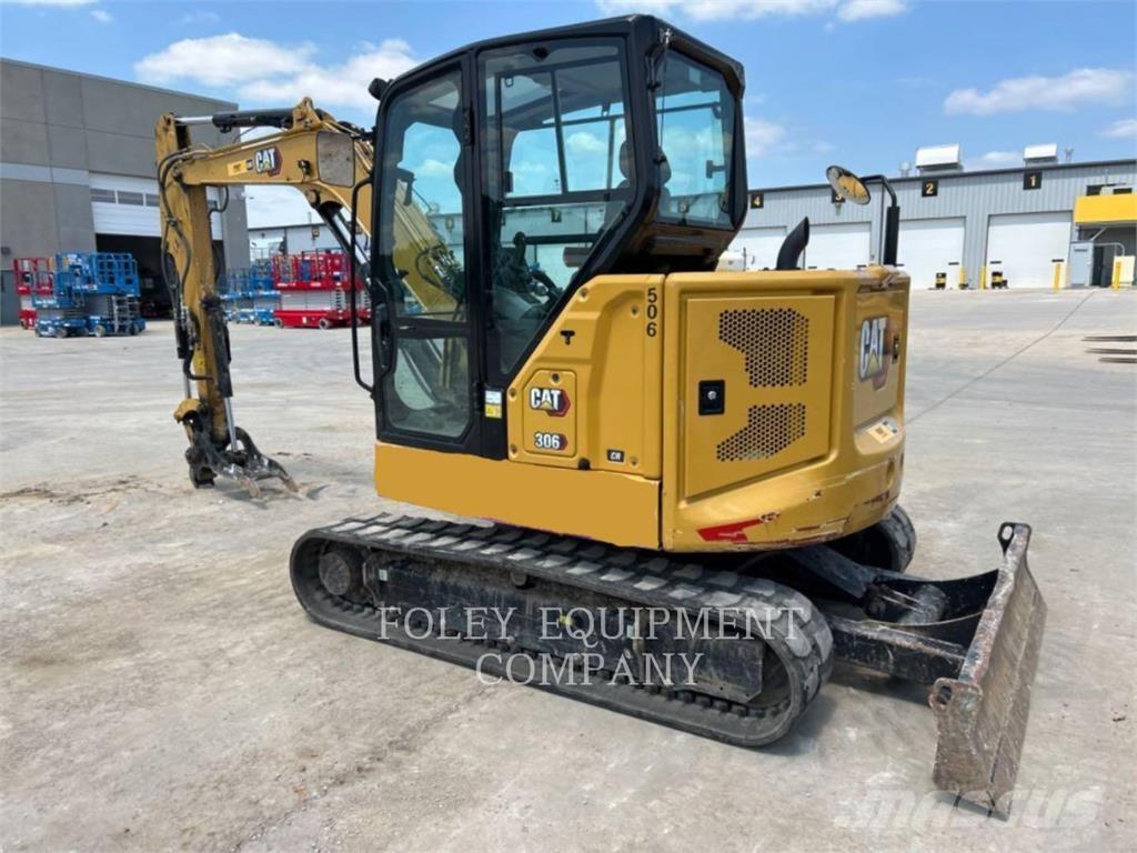 CAT 306-07CRLC حفارات زحافة