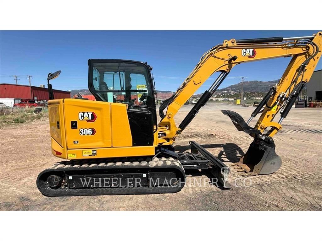 CAT 306 C3 TAQ حفارات زحافة