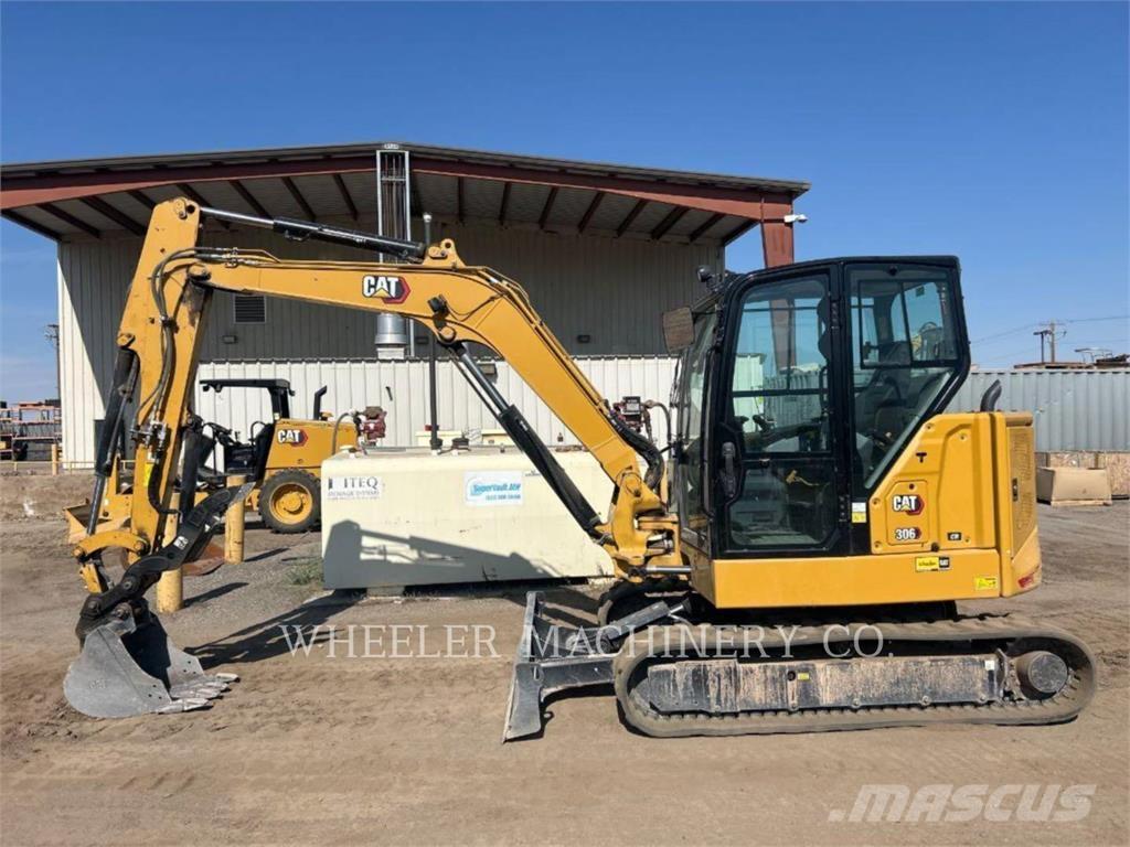CAT 306 C3 TH حفارات زحافة