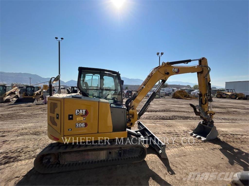 CAT 306 C3 TH حفارات زحافة
