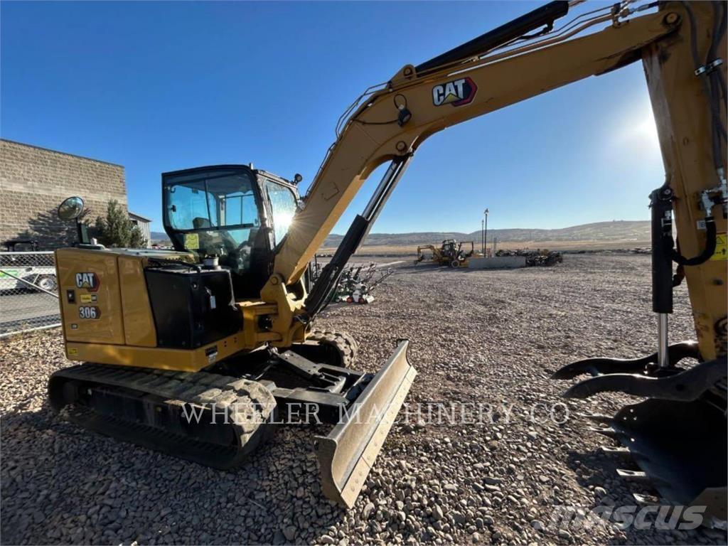 CAT 306 C3 THA حفارات زحافة