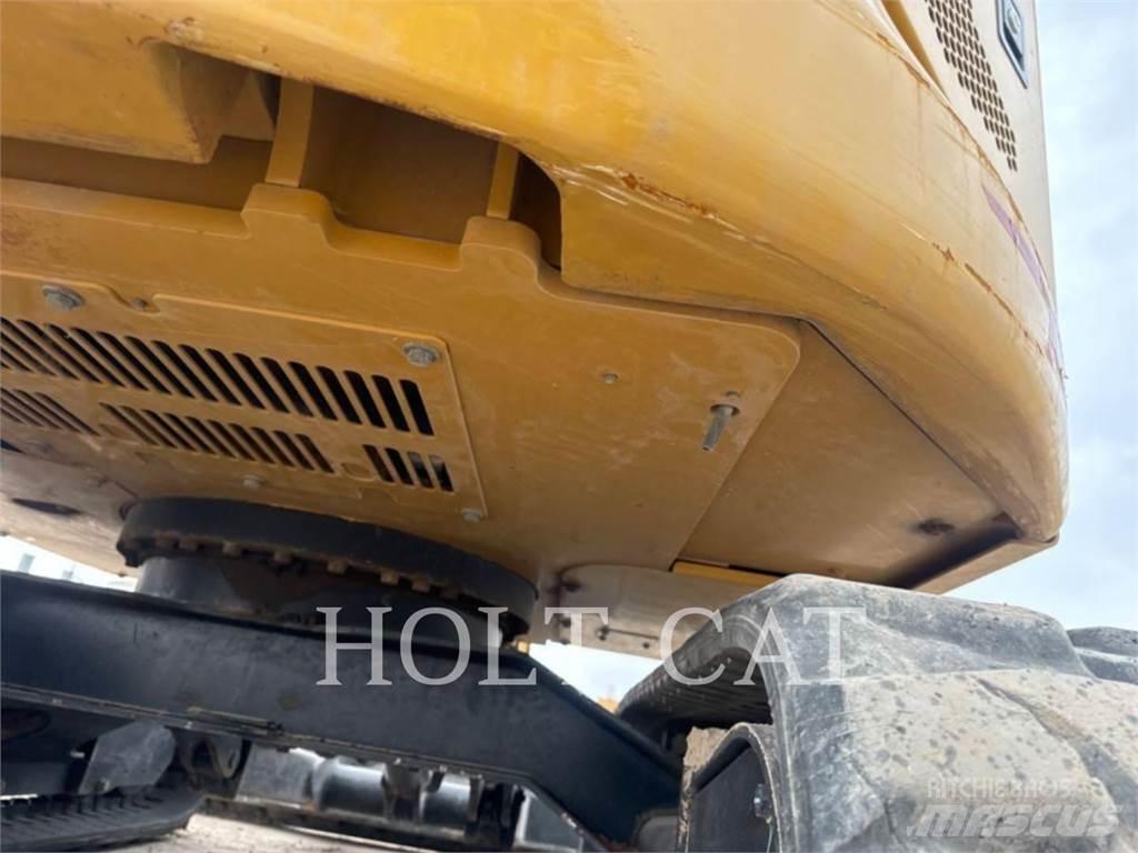 CAT 306 CR بلدوزرات مجنزرة