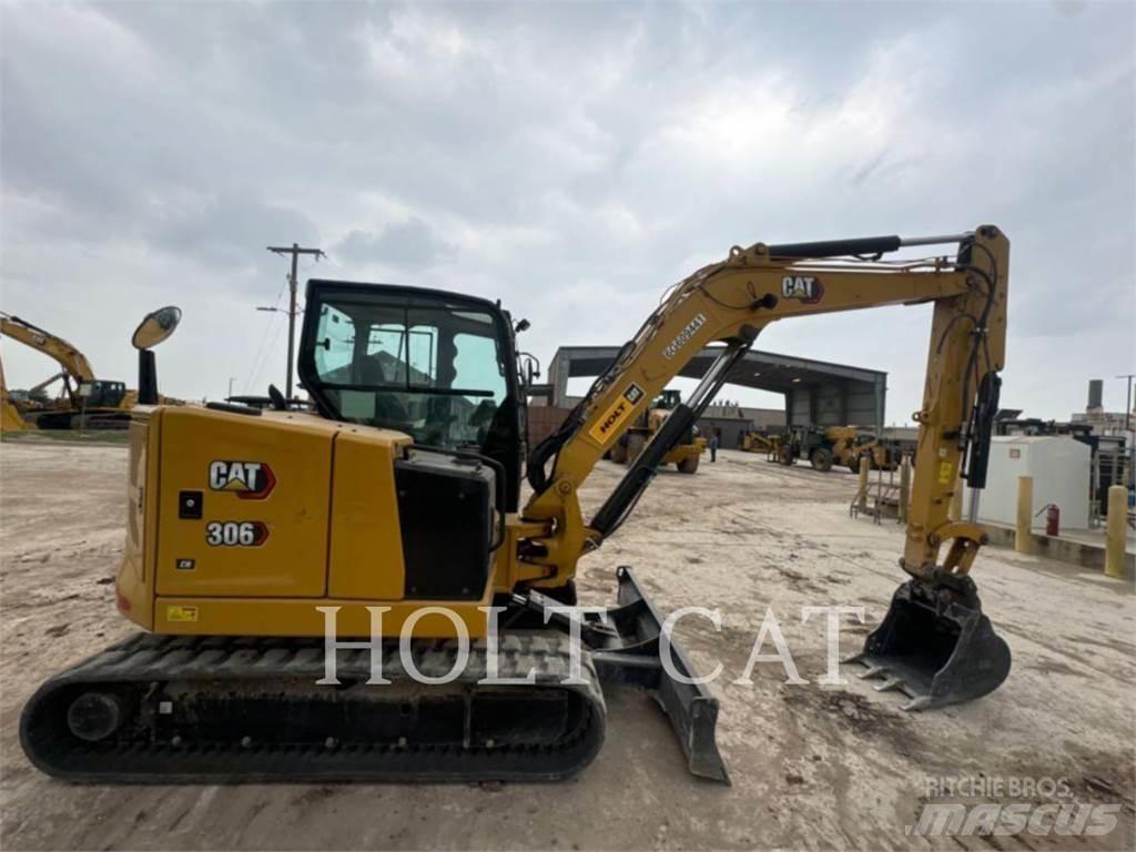 CAT 306 CR بلدوزرات مجنزرة