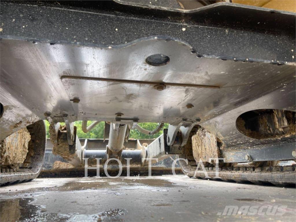 CAT 306 CR حفارات زحافة