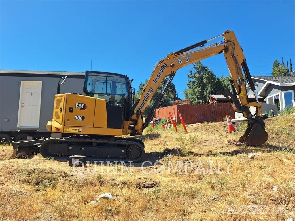CAT 306 CR حفارات زحافة