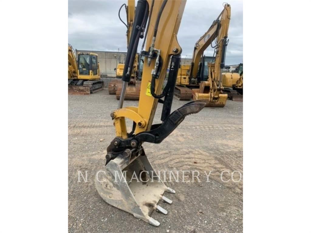 CAT 306 CRCB حفارات زحافة