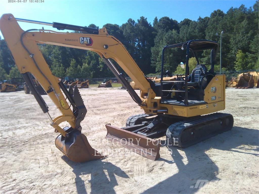 CAT 30607CR حفارات زحافة
