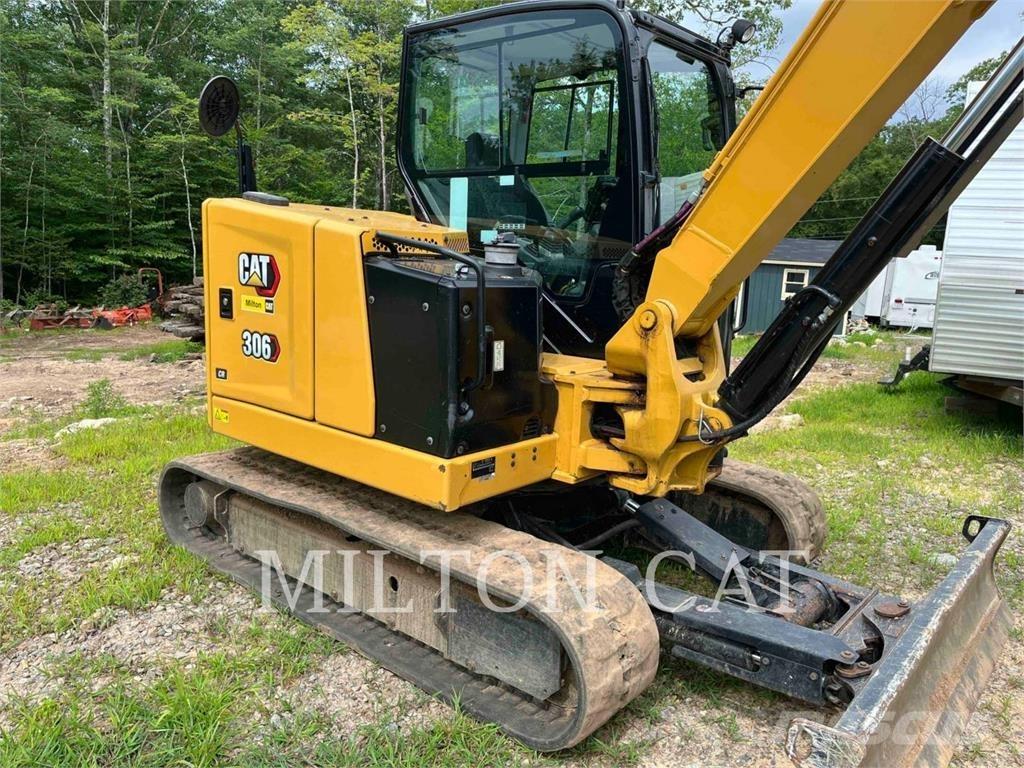 CAT 30607CR حفارات زحافة