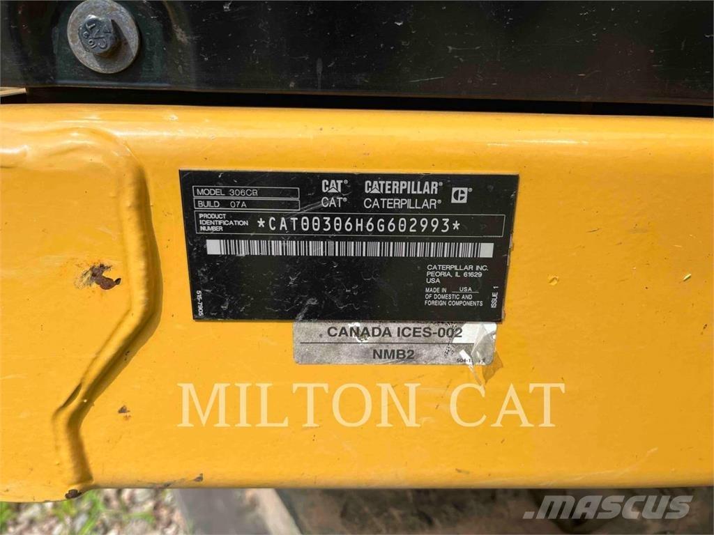 CAT 30607CR حفارات زحافة