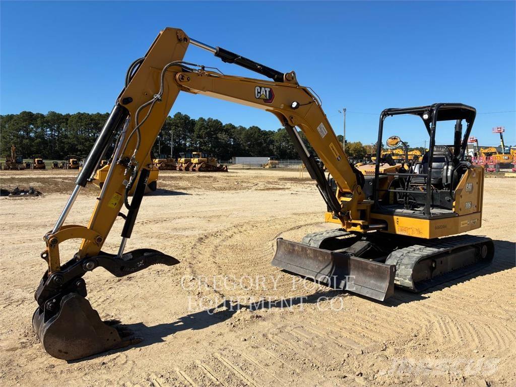 CAT 30607CR حفارات زحافة