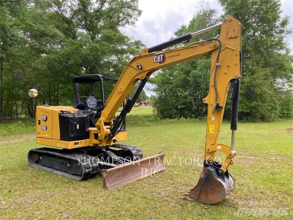 CAT 306CR حفارات زحافة