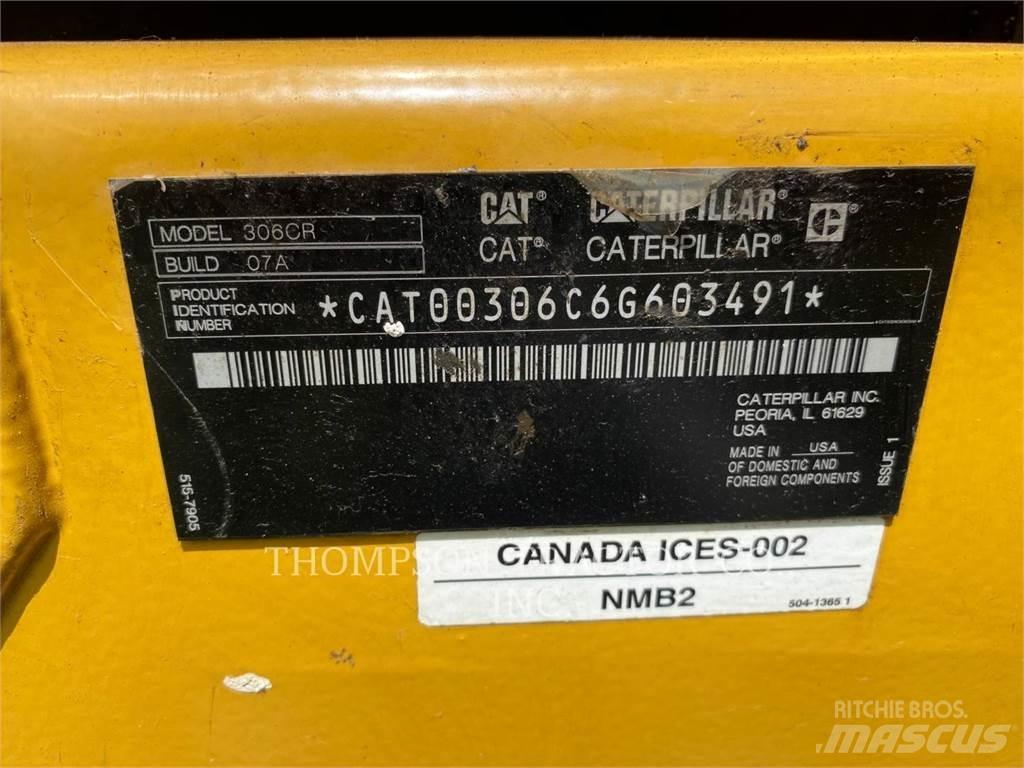 CAT 306CR حفارات زحافة