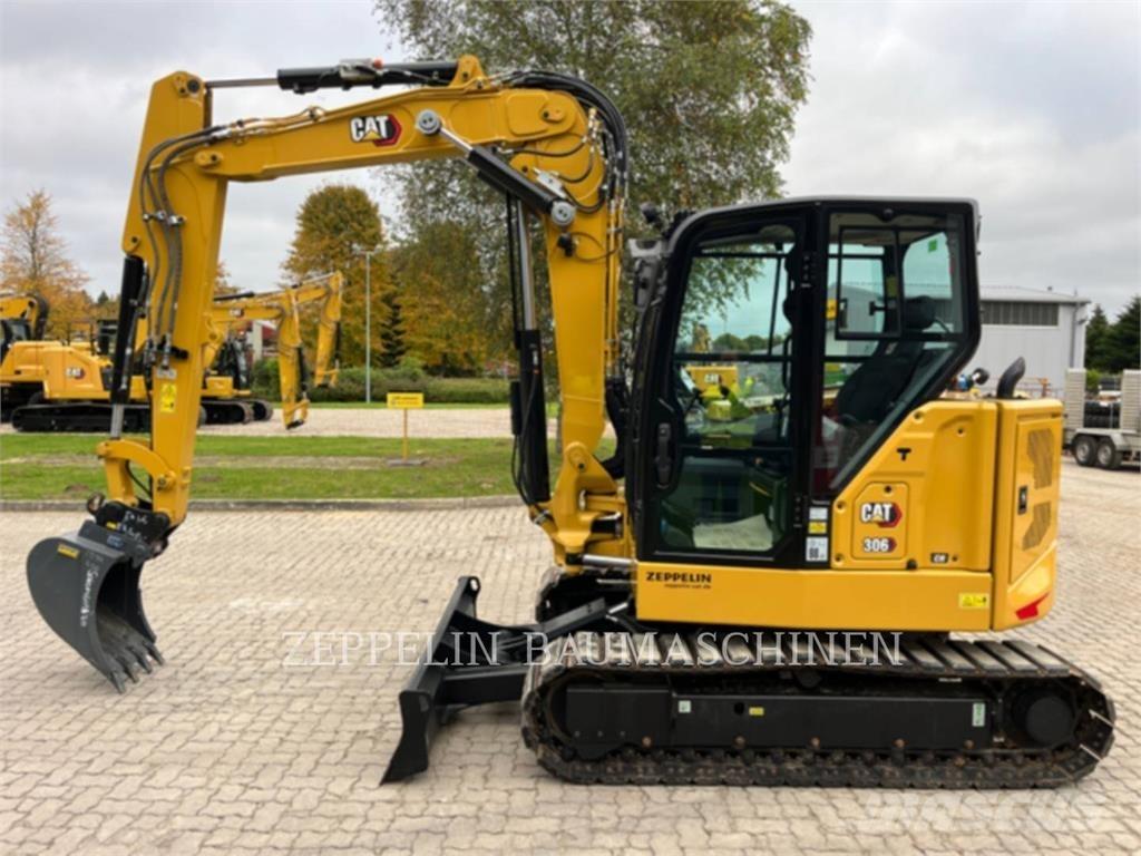 CAT 306CR-07A حفارات زحافة