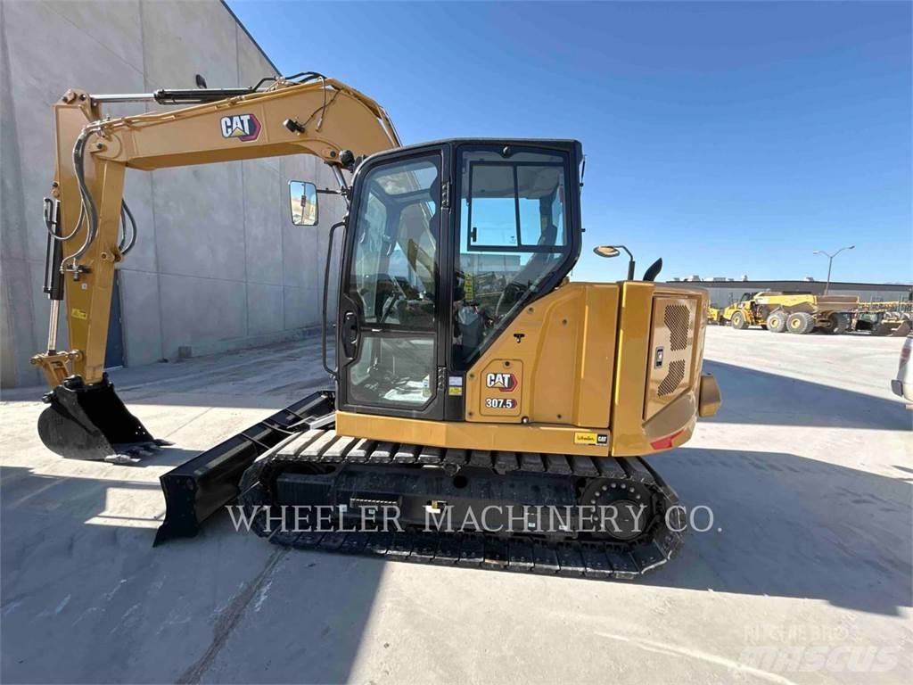 CAT 307.5 حفارات زحافة