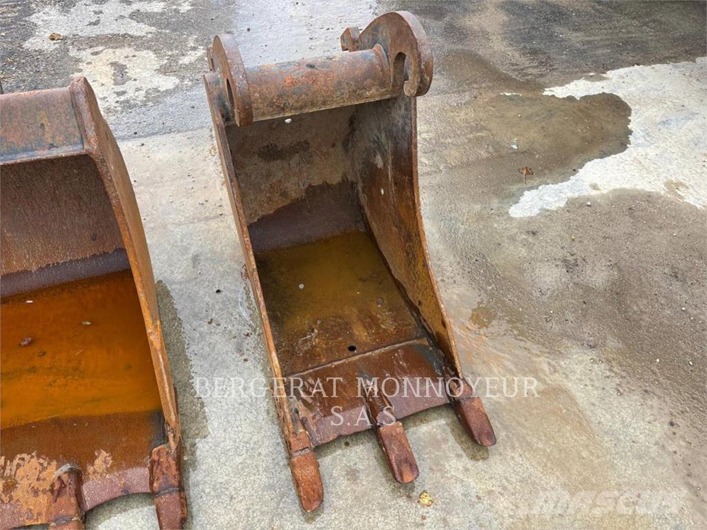 CAT 307.5 حفارات زحافة