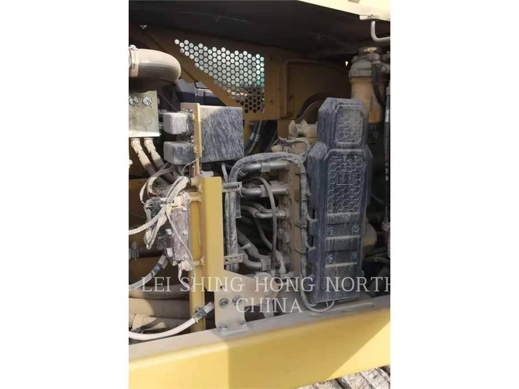 CAT 307.5 حفارات زحافة