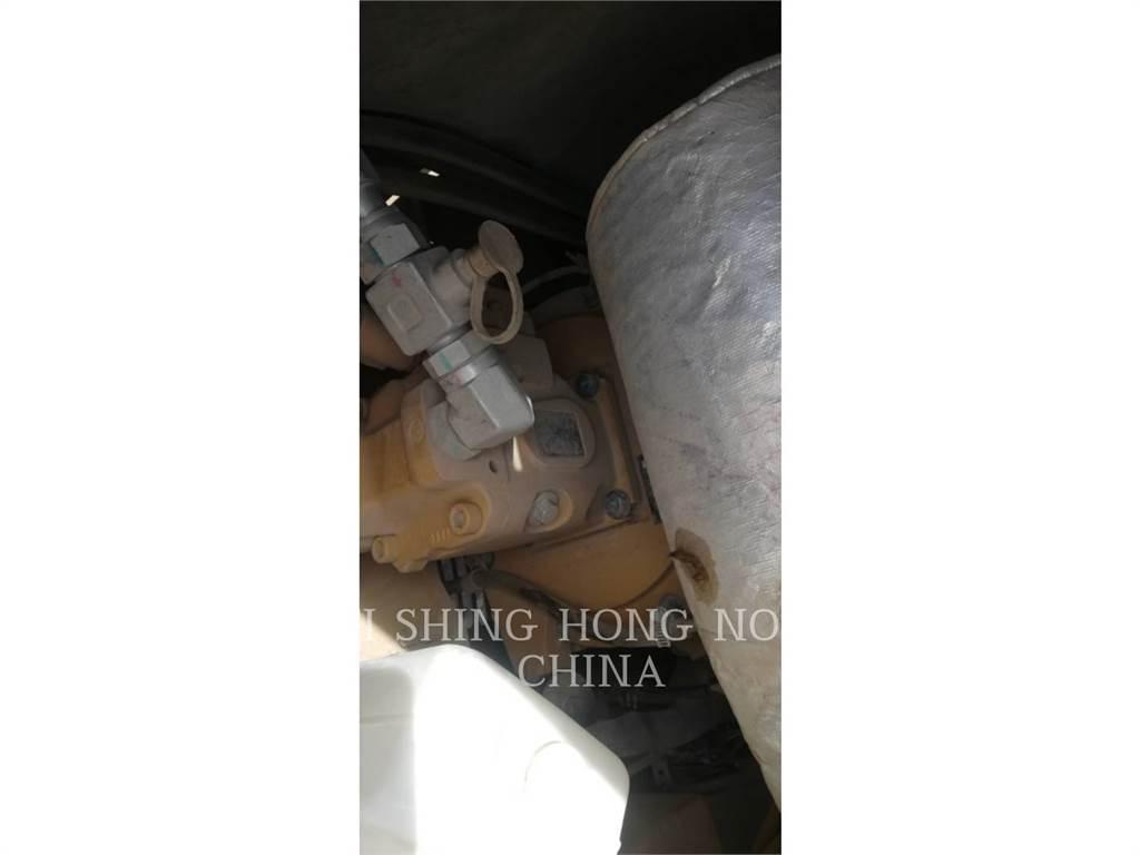 CAT 307.5 حفارات زحافة