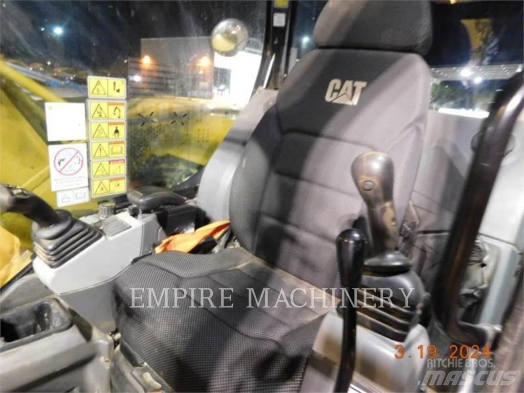 CAT 307.5-07 حفارات زحافة