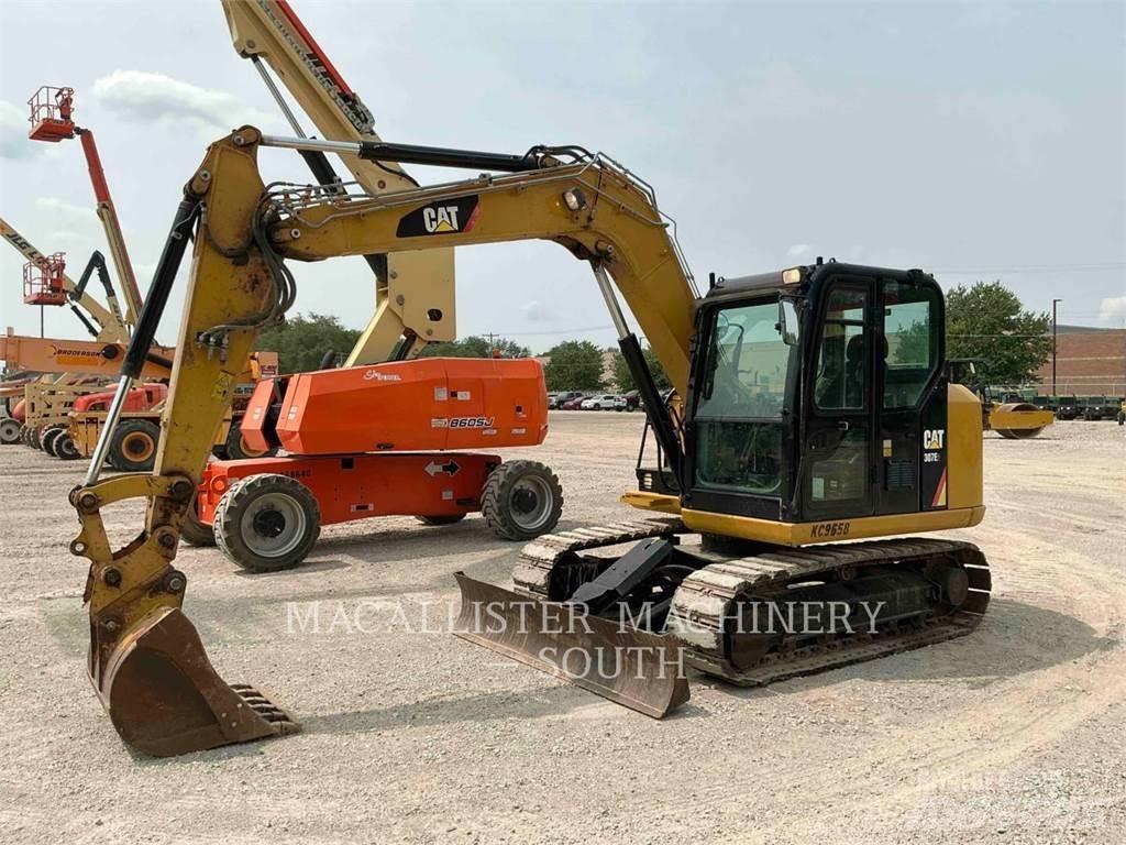 CAT 307E2 حفارات زحافة