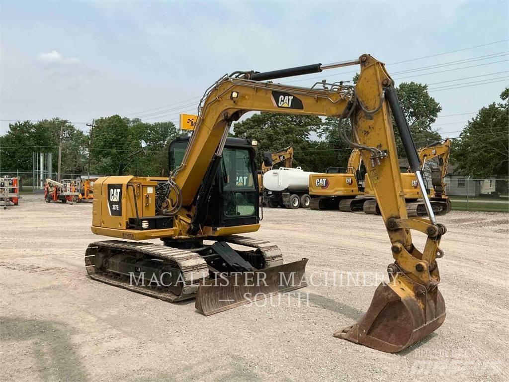 CAT 307E2 حفارات زحافة