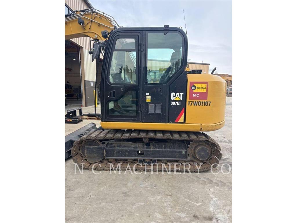 CAT 307E2 حفارات زحافة