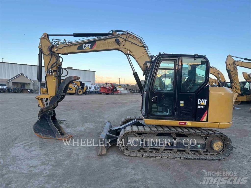 CAT 307E2 TH حفارات زحافة