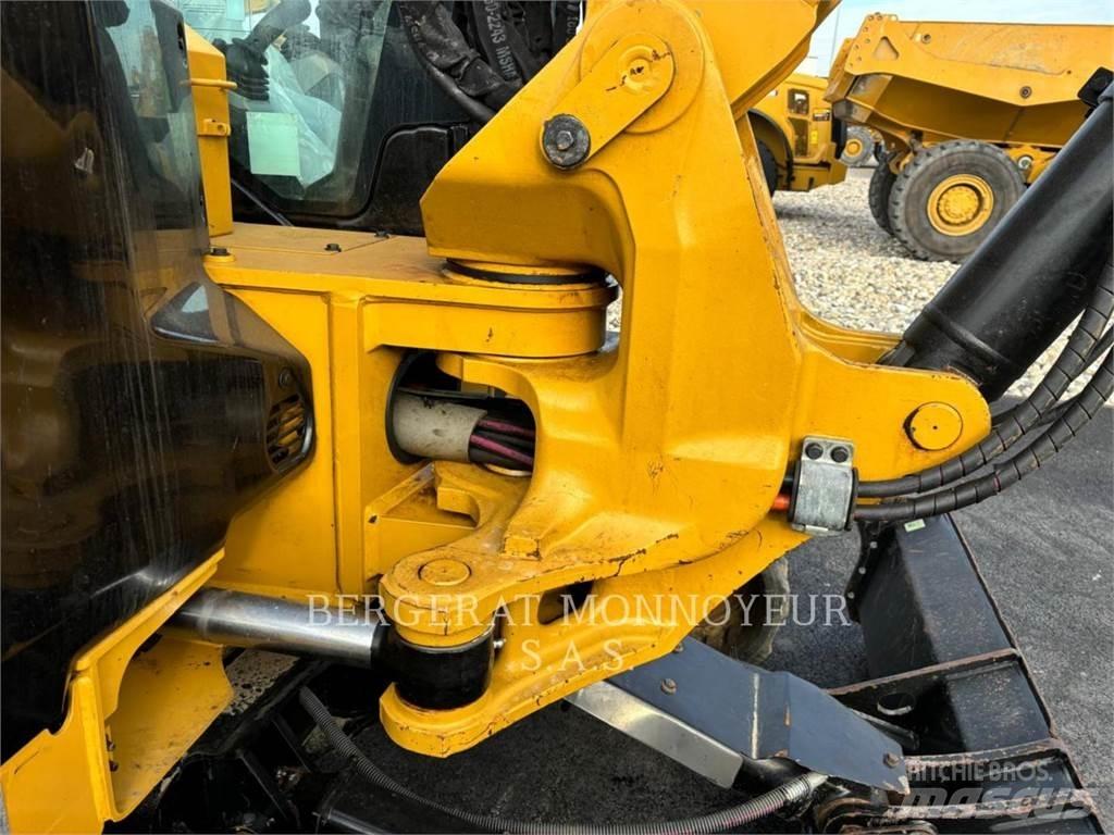 CAT 308 حفارات زحافة