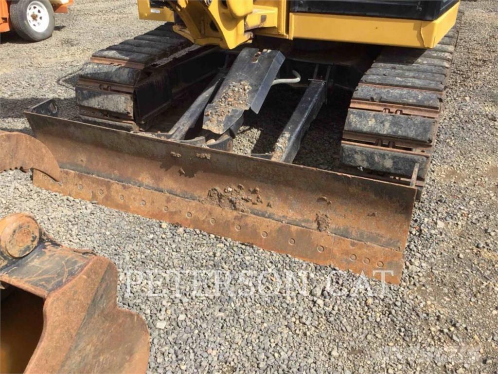CAT 308 حفارات زحافة