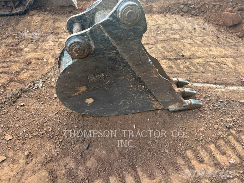 CAT 308 حفارات زحافة