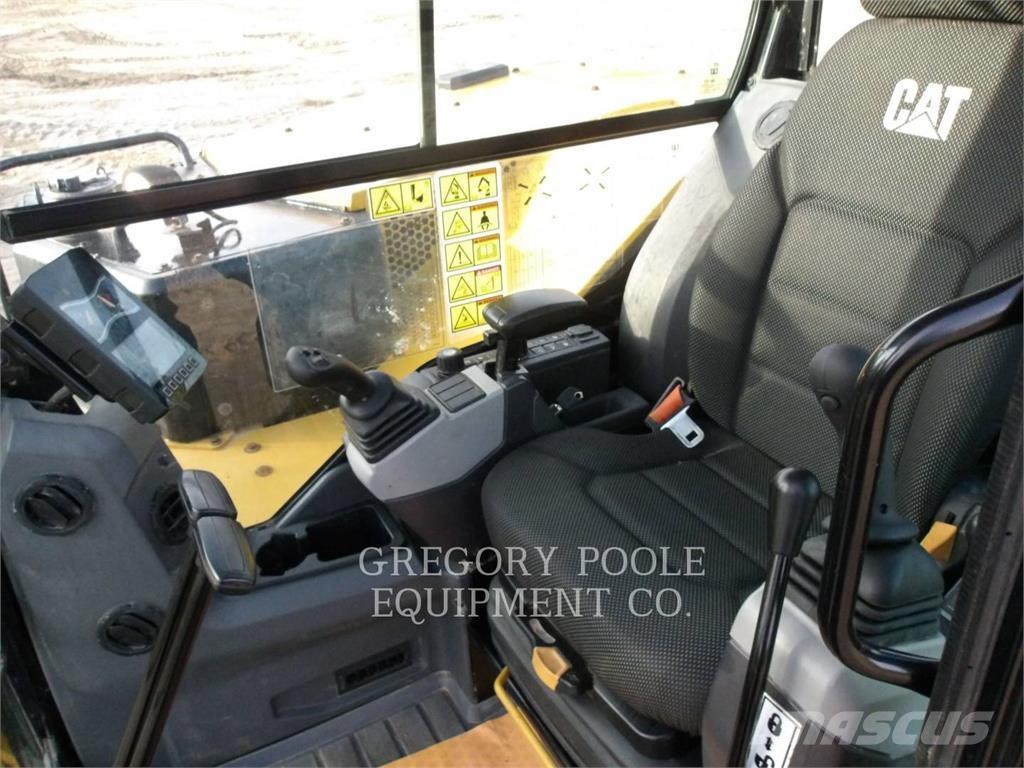 CAT 308 حفارات زحافة