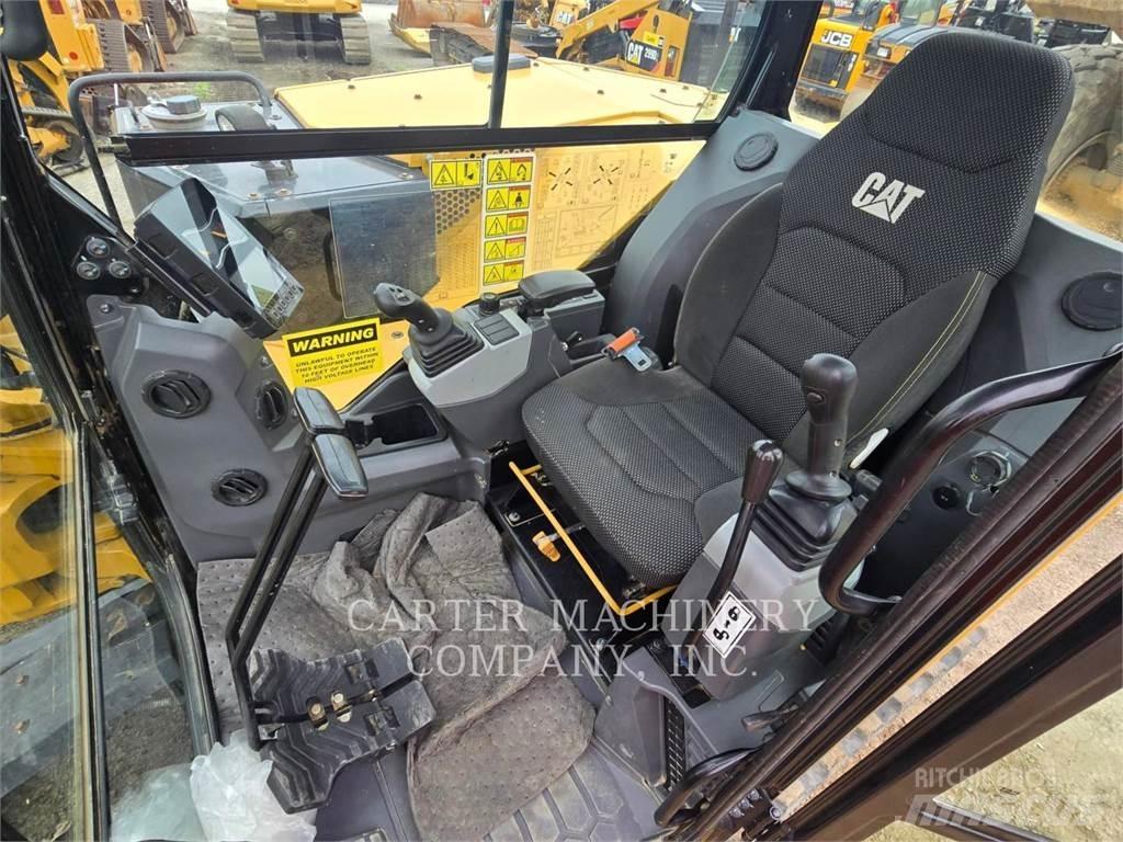 CAT 308-07 CR حفارات زحافة