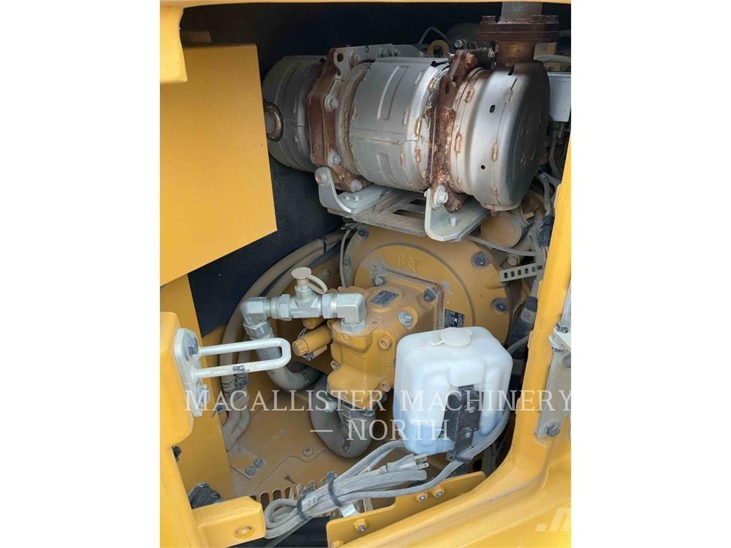 CAT 30807CR حفارات زحافة