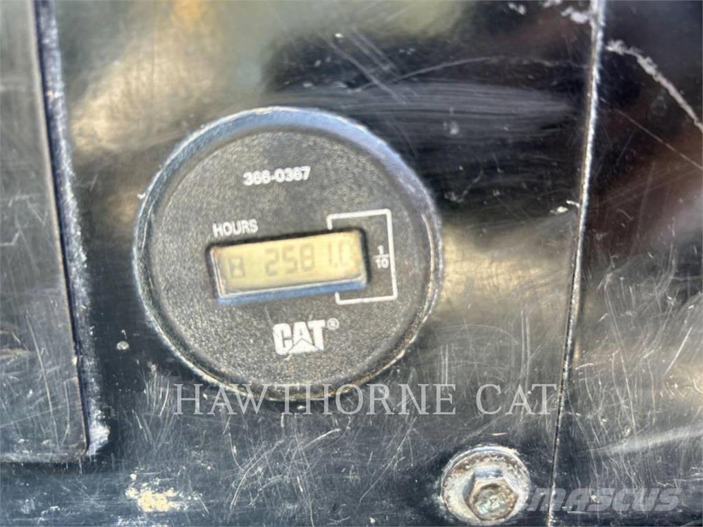 CAT 308E2 حفارات زحافة