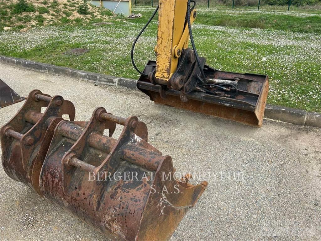 CAT 308E2 CR حفارات زحافة