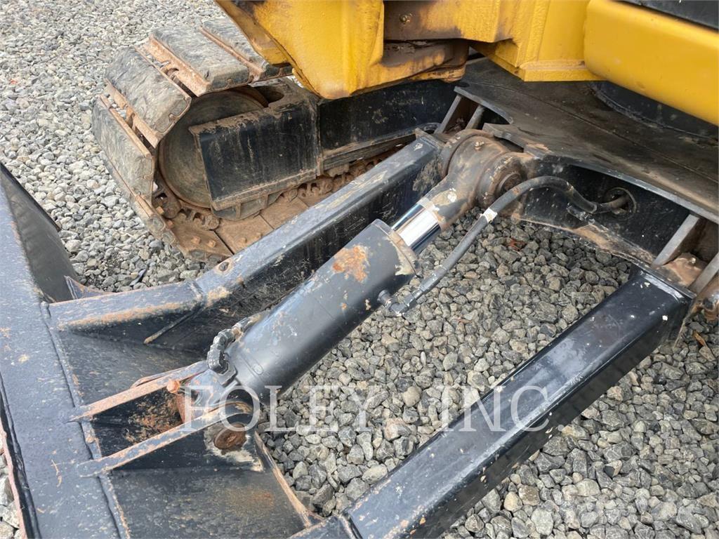 CAT 308E2CRSB حفارات زحافة